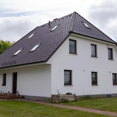 Urlaubs-Appartement Am Dorfrand ヴィーク エクステリア 写真
