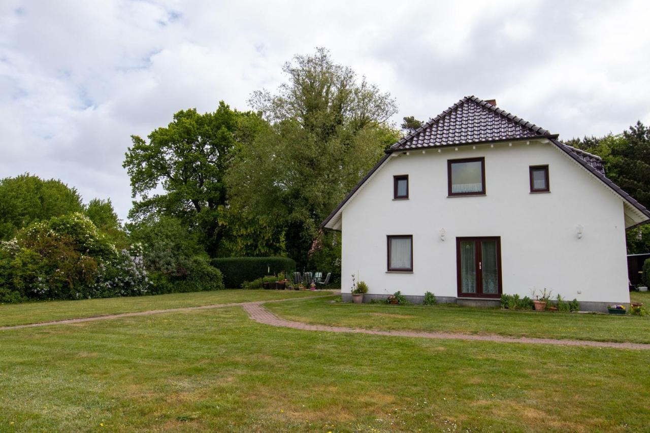 Urlaubs-Appartement Am Dorfrand ヴィーク エクステリア 写真