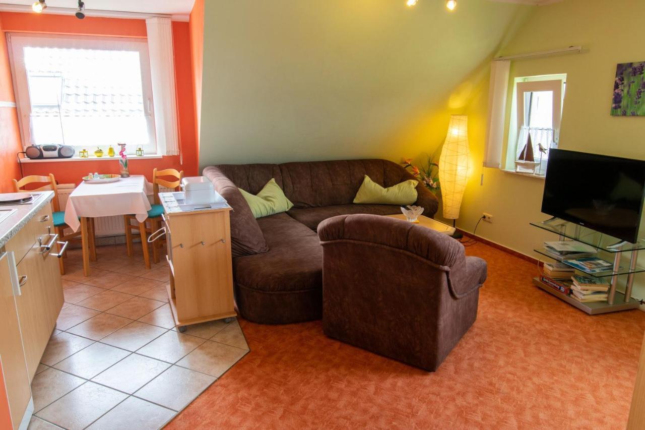 Urlaubs-Appartement Am Dorfrand ヴィーク エクステリア 写真