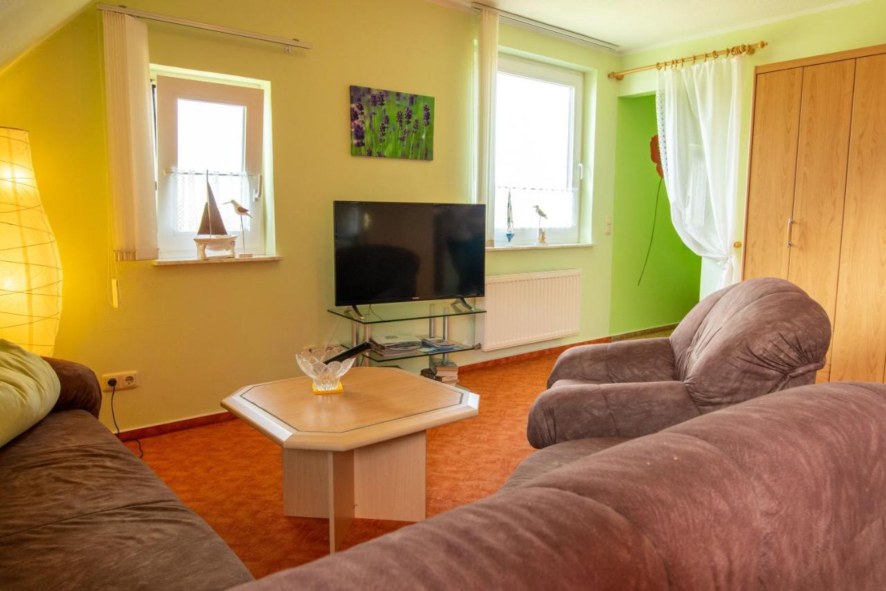 Urlaubs-Appartement Am Dorfrand ヴィーク エクステリア 写真