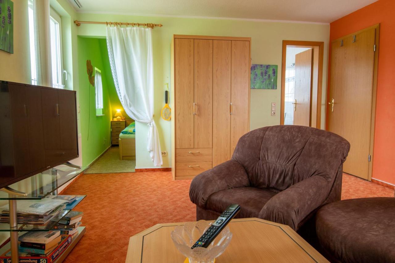 Urlaubs-Appartement Am Dorfrand ヴィーク エクステリア 写真